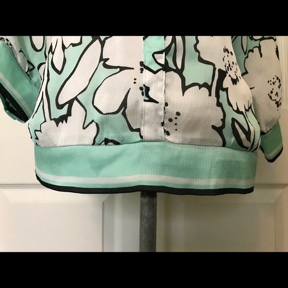 Pretty Flower Print Semi-Sheer Blouse - Picture 4 of 7